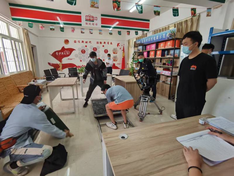 追星女孩心理学分析报告：晋源区广告片拍摄公司揭秘饭圈应援式传播逻辑
